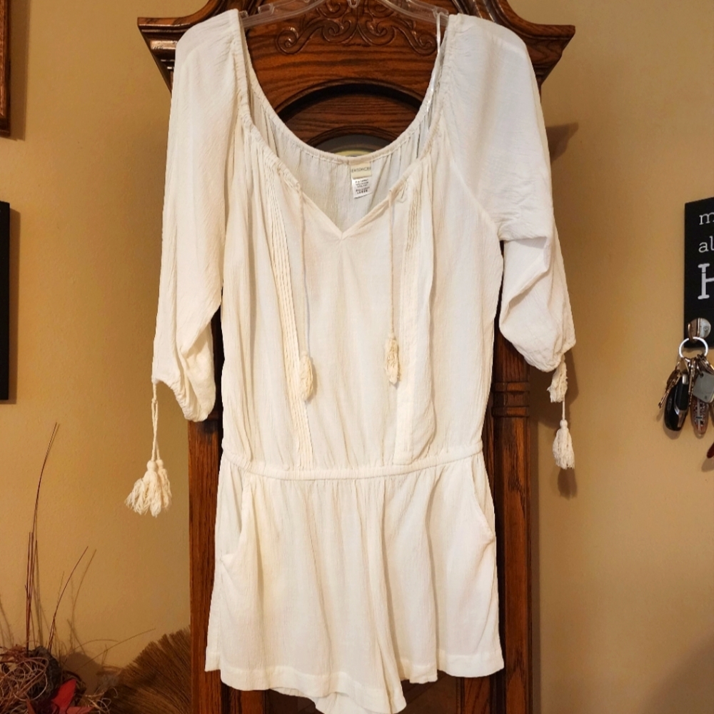 L*SPACE Women's 3/4 Sleeve Romper - Picture 2 of 12